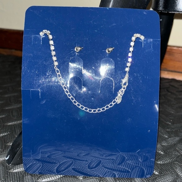 Fashion jewelry diamond and pearl earrings and necklace adjustable chain - Picture 4 of 5